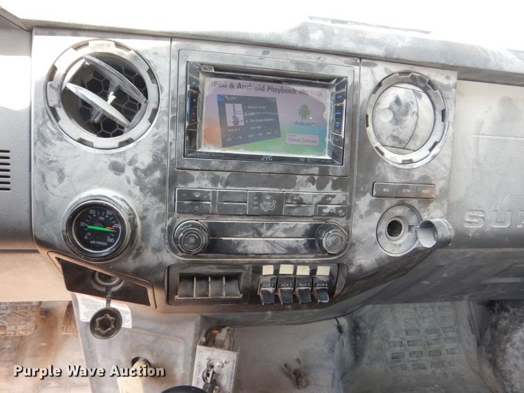 image for item FX9074 2011 Ford F750 Super Duty service truck with crane