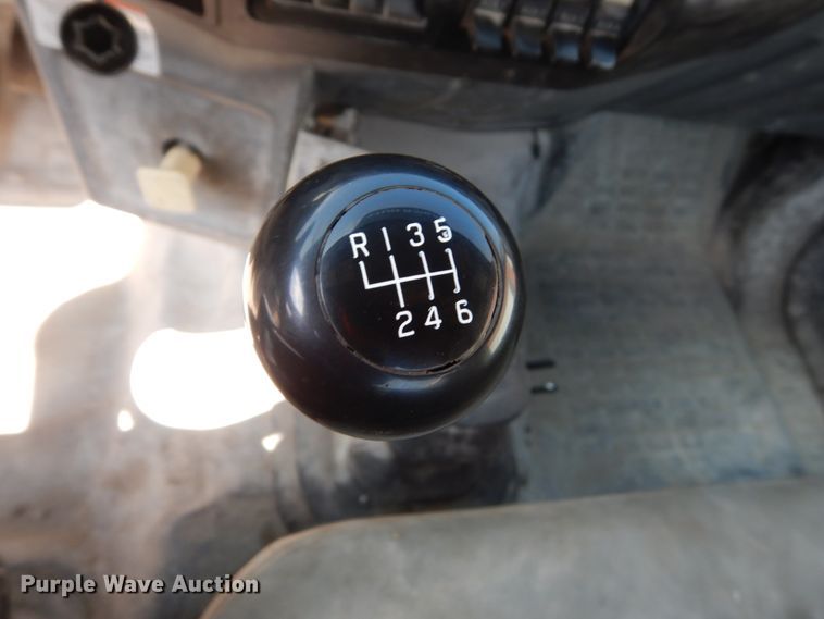 image for item FX9074 2011 Ford F750 Super Duty service truck with crane