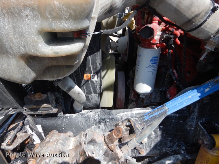 image for item FX9074 2011 Ford F750 Super Duty service truck with crane