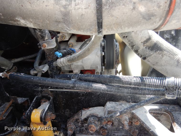 image for item FX9074 2011 Ford F750 Super Duty service truck with crane