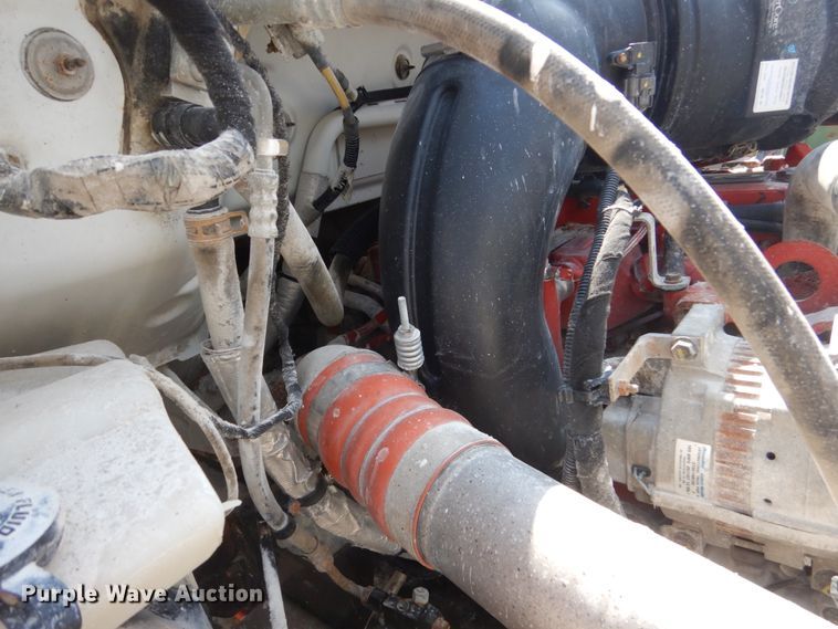 image for item FX9074 2011 Ford F750 Super Duty service truck with crane