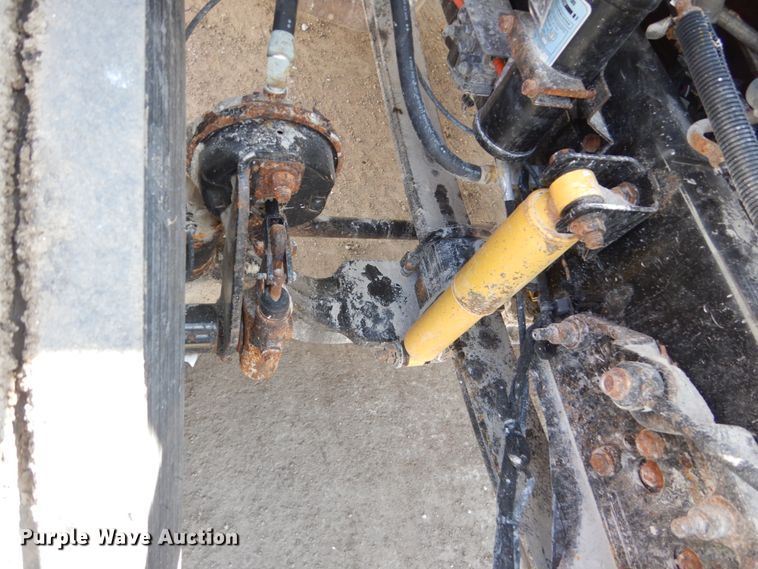 image for item FX9074 2011 Ford F750 Super Duty service truck with crane