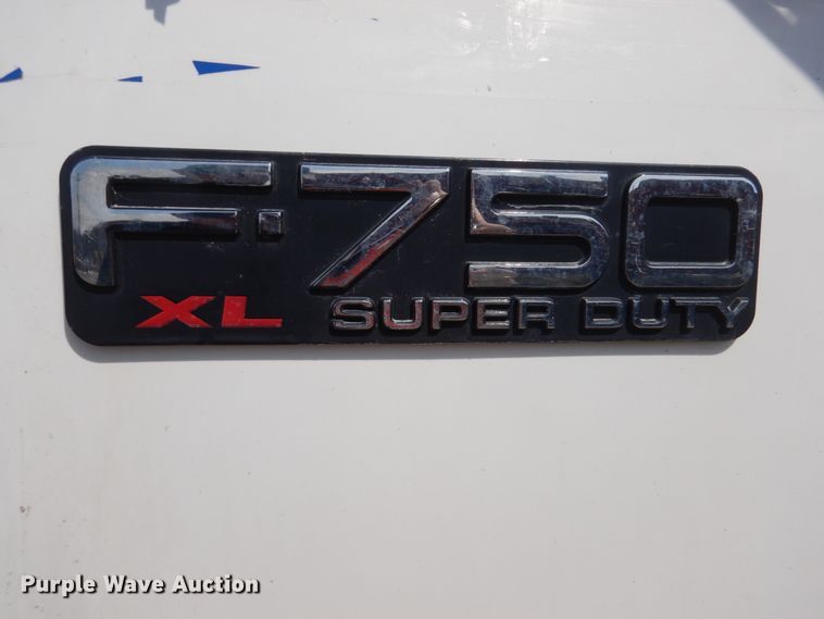 image for item FX9074 2011 Ford F750 Super Duty service truck with crane