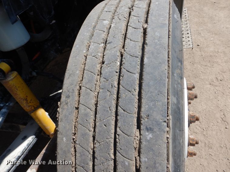 image for item FX9074 2011 Ford F750 Super Duty service truck with crane