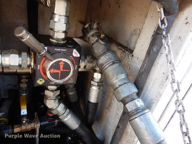 image for item FX9076 2013 Ford F650 Super Duty service truck with crane