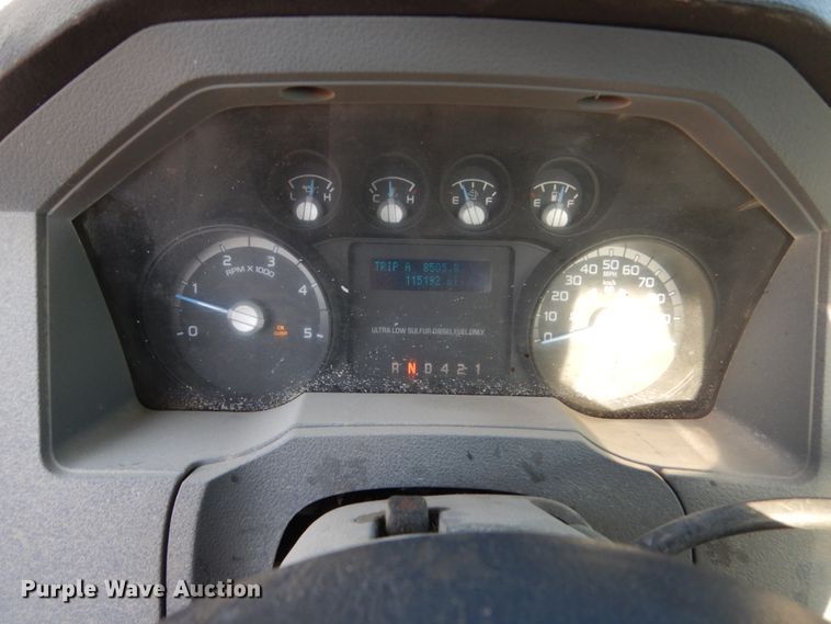 image for item FX9076 2013 Ford F650 Super Duty service truck with crane