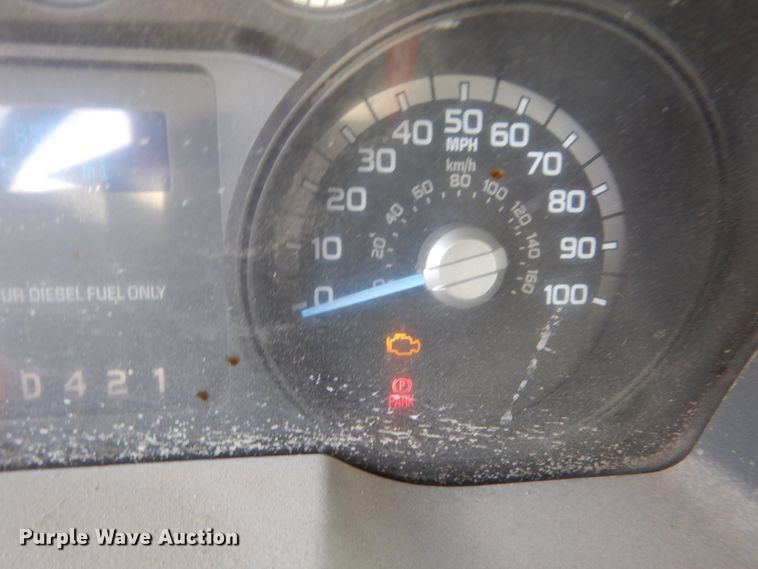 image for item FX9076 2013 Ford F650 Super Duty service truck with crane