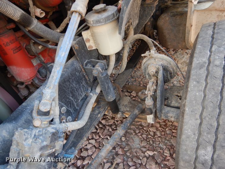 image for item FX9076 2013 Ford F650 Super Duty service truck with crane