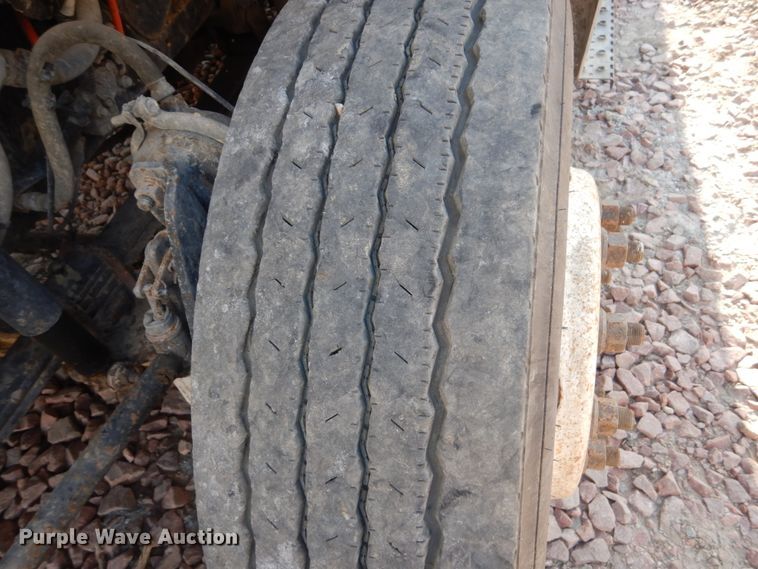 image for item FX9076 2013 Ford F650 Super Duty service truck with crane