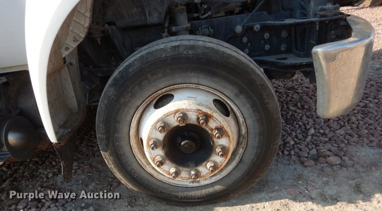 image for item FX9076 2013 Ford F650 Super Duty service truck with crane