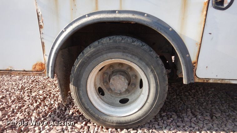 image for item FX9076 2013 Ford F650 Super Duty service truck with crane