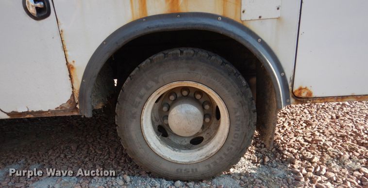 image for item FX9076 2013 Ford F650 Super Duty service truck with crane