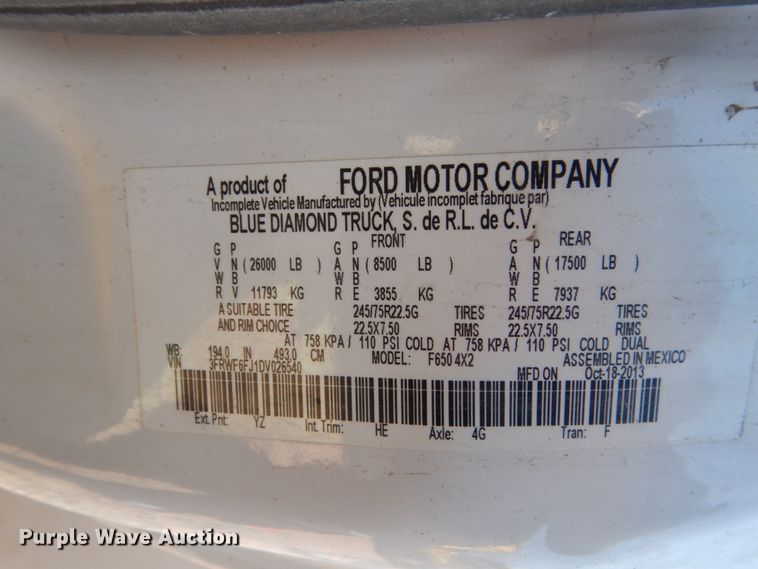 image for item FX9076 2013 Ford F650 Super Duty service truck with crane