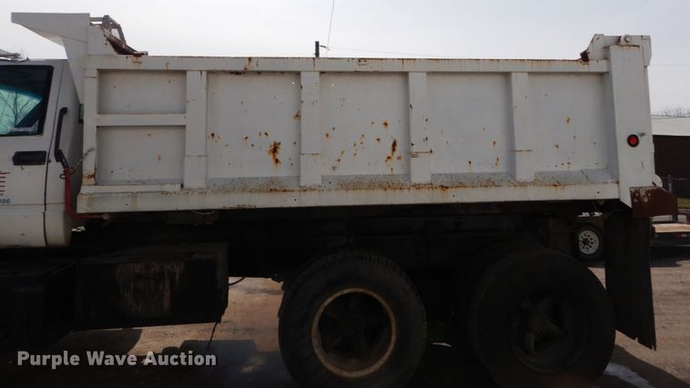 image for item GB9829 1991 GMC TopKick dump truck
