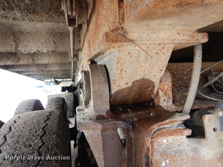 image for item GB9829 1991 GMC TopKick dump truck