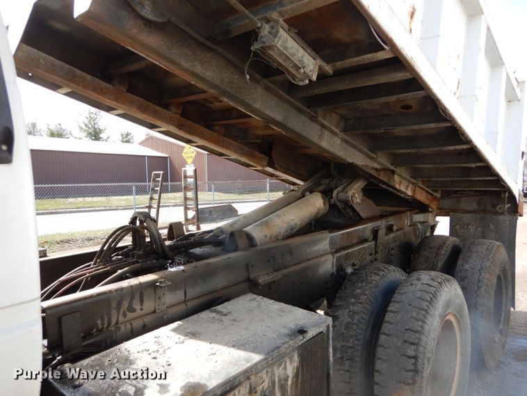 image for item GB9829 1991 GMC TopKick dump truck