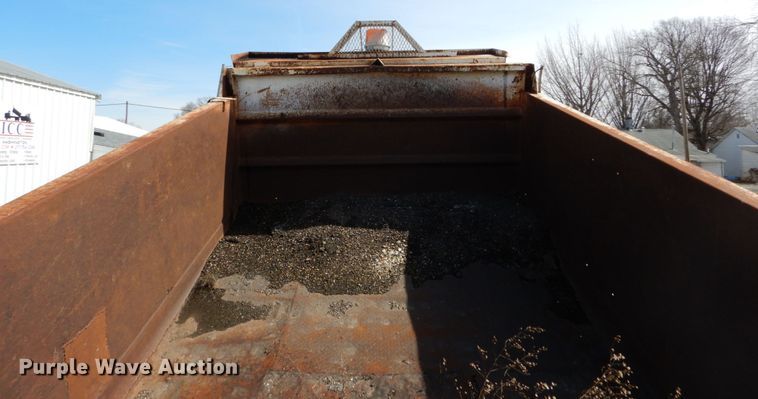 image for item GB9829 1991 GMC TopKick dump truck