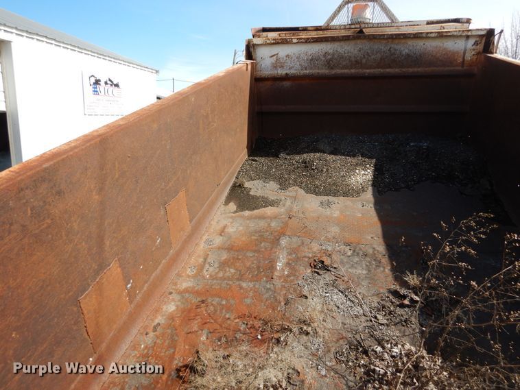 image for item GB9829 1991 GMC TopKick dump truck