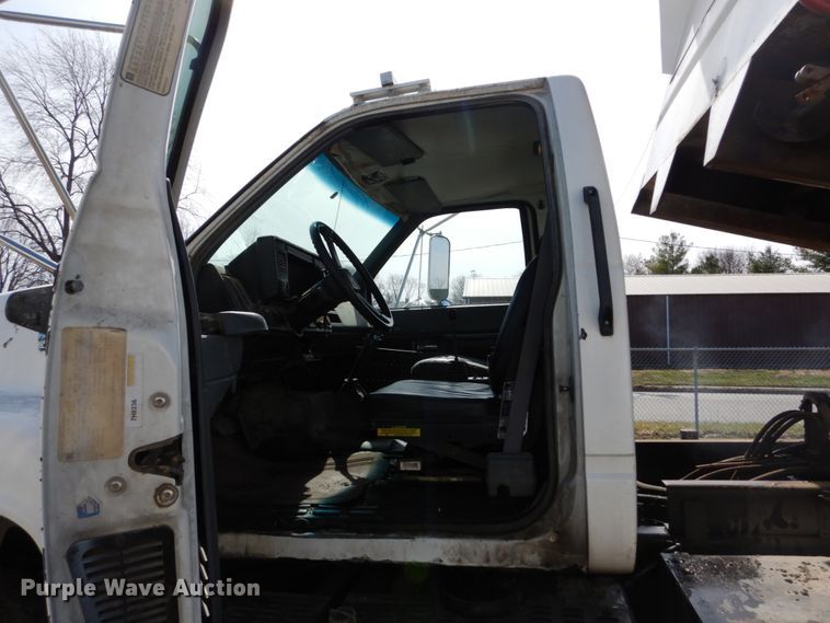 image for item GB9829 1991 GMC TopKick dump truck