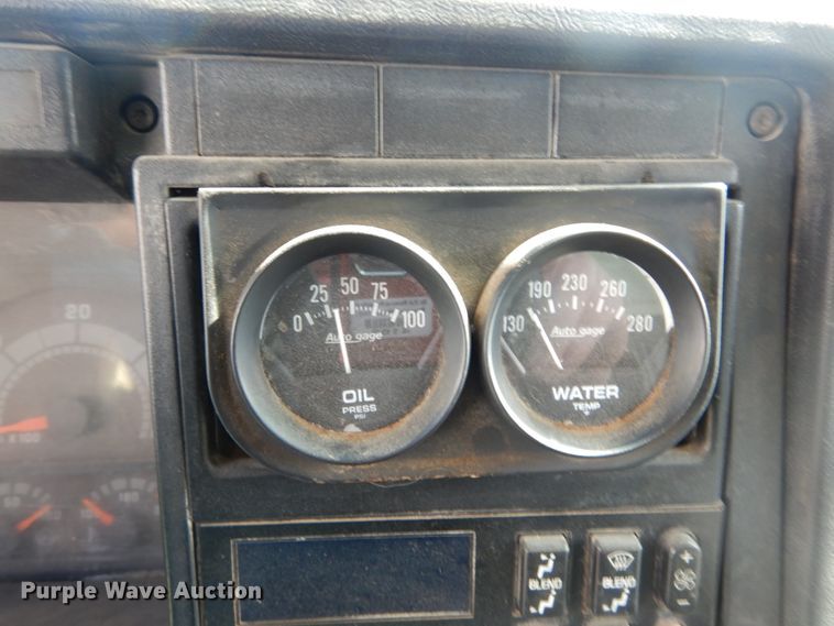 image for item GB9829 1991 GMC TopKick dump truck