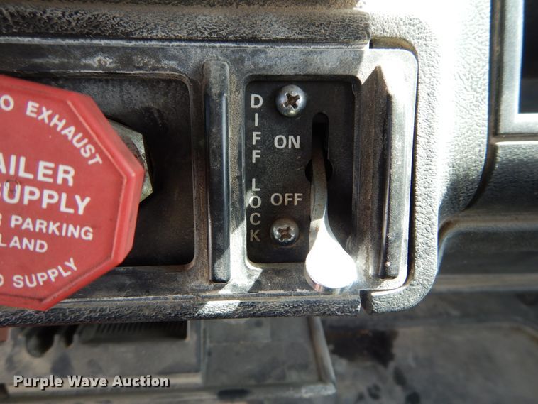 image for item GB9829 1991 GMC TopKick dump truck