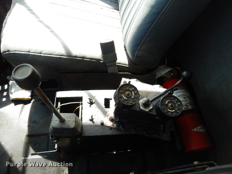 image for item GB9829 1991 GMC TopKick dump truck