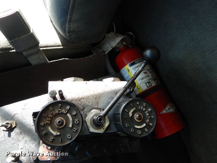 image for item GB9829 1991 GMC TopKick dump truck