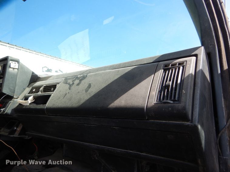 image for item GB9829 1991 GMC TopKick dump truck