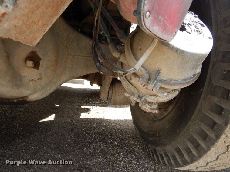 image for item GB9829 1991 GMC TopKick dump truck