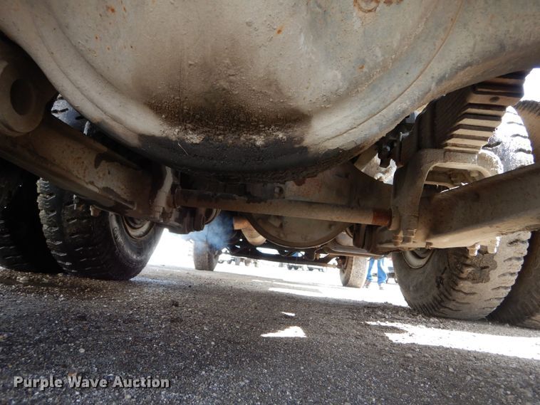 image for item GB9829 1991 GMC TopKick dump truck