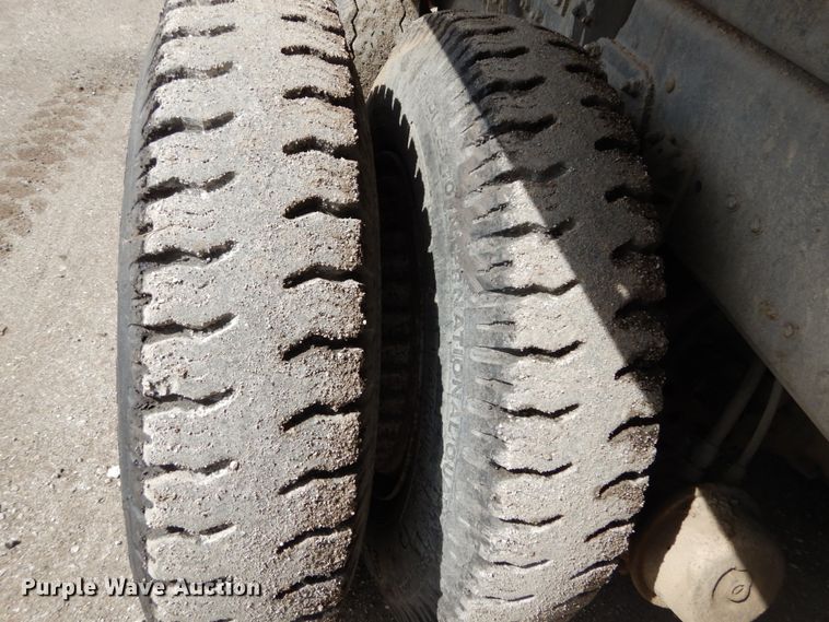 image for item GB9829 1991 GMC TopKick dump truck