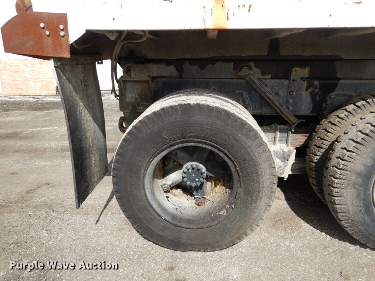 image for item GB9829 1991 GMC TopKick dump truck