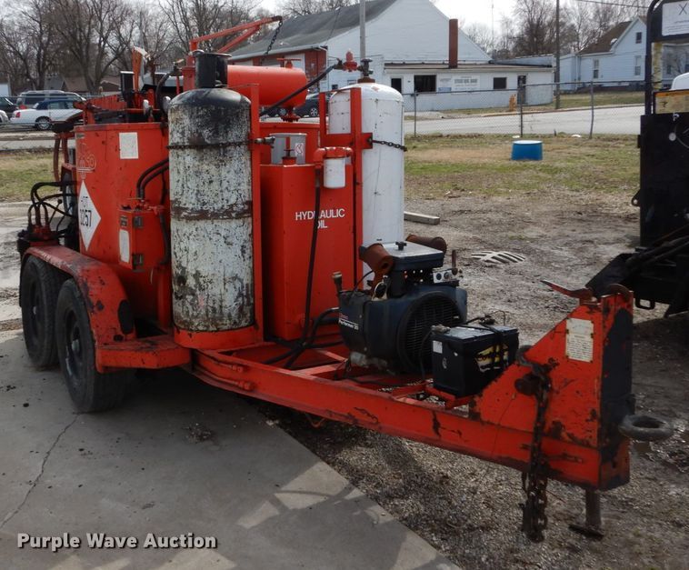 image for item GB9832 1995 Crafco EZ Pour 200 melter/applicator