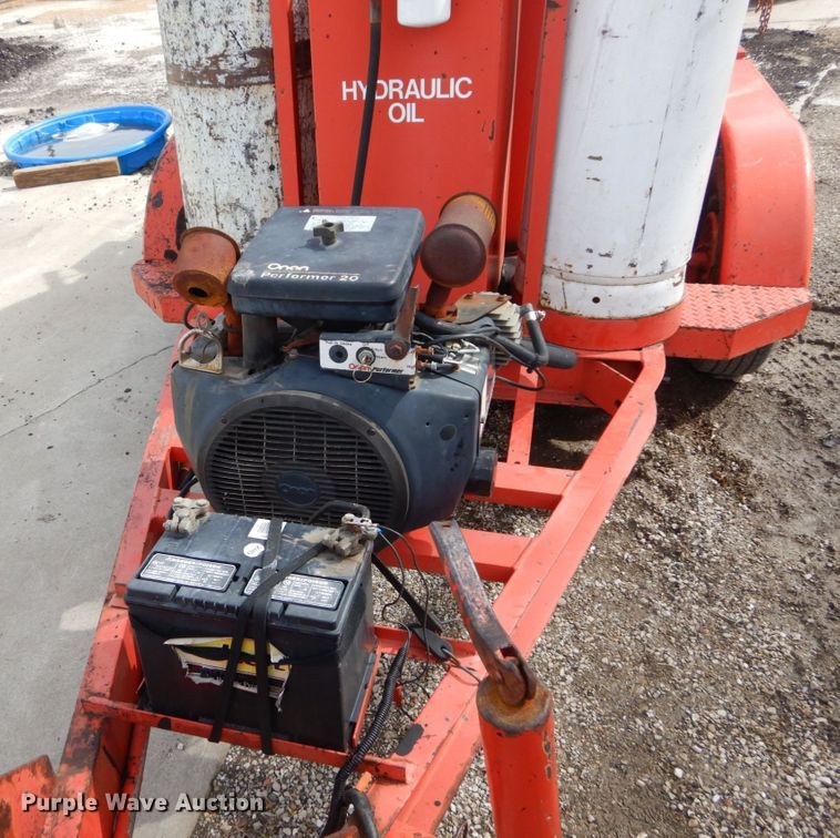 image for item GB9832 1995 Crafco EZ Pour 200 melter/applicator