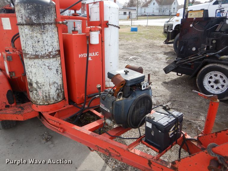 image for item GB9832 1995 Crafco EZ Pour 200 melter/applicator