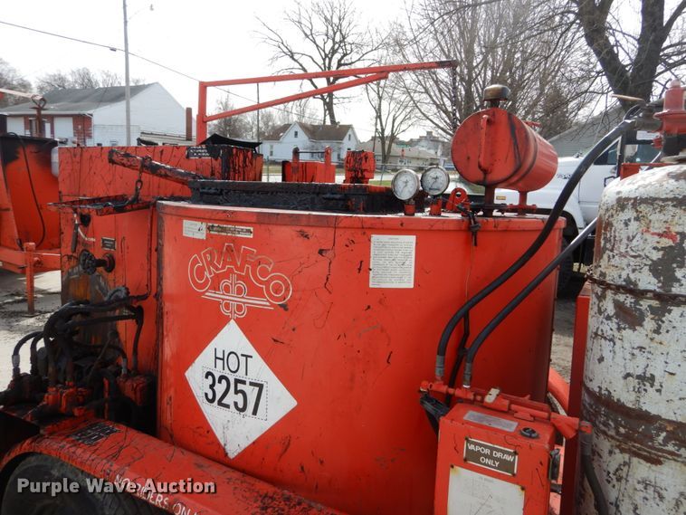 image for item GB9832 1995 Crafco EZ Pour 200 melter/applicator