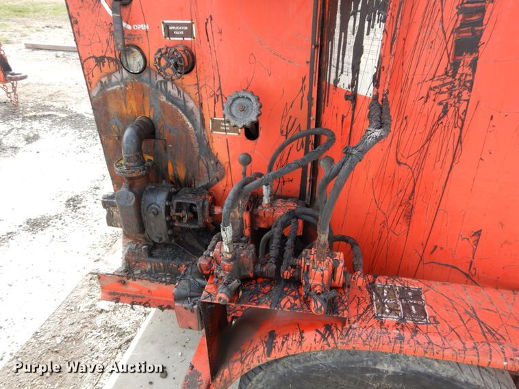 image for item GB9832 1995 Crafco EZ Pour 200 melter/applicator