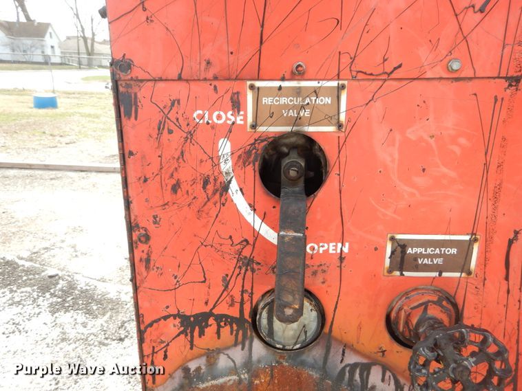 image for item GB9832 1995 Crafco EZ Pour 200 melter/applicator