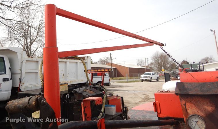 image for item GB9832 1995 Crafco EZ Pour 200 melter/applicator