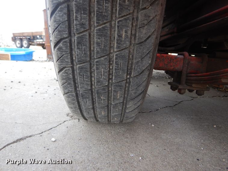 image for item GB9832 1995 Crafco EZ Pour 200 melter/applicator