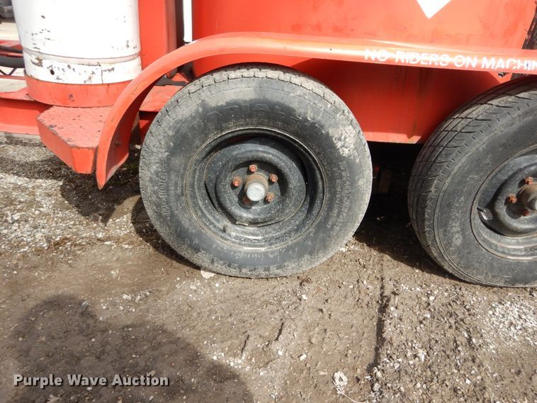 image for item GB9832 1995 Crafco EZ Pour 200 melter/applicator