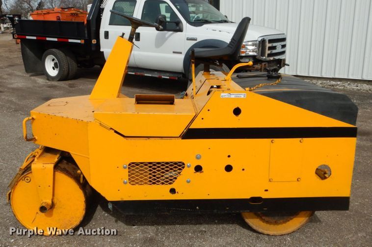 image for item GB9834 Rosco Vibrastatic III double drum roller