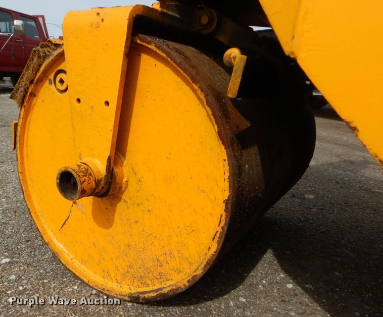 image for item GB9834 Rosco Vibrastatic III double drum roller