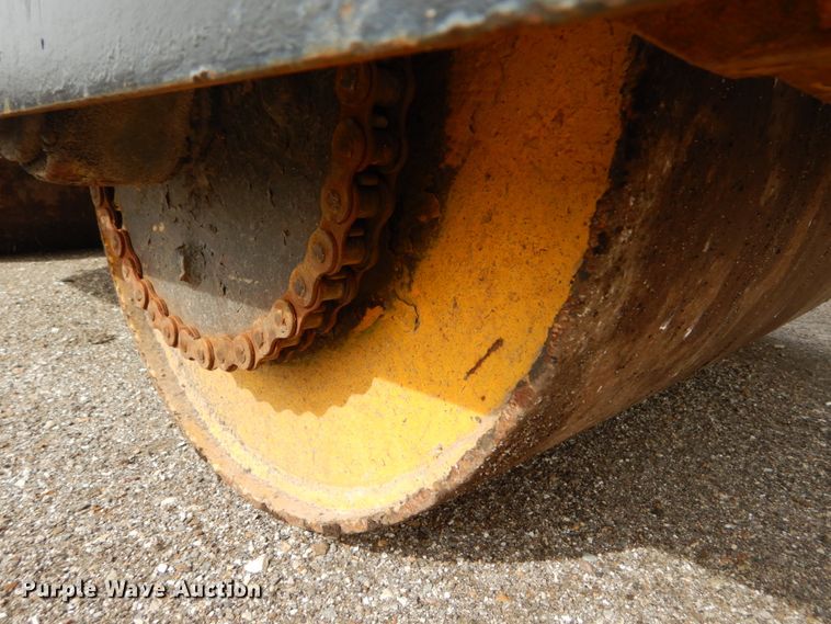 image for item GB9834 Rosco Vibrastatic III double drum roller