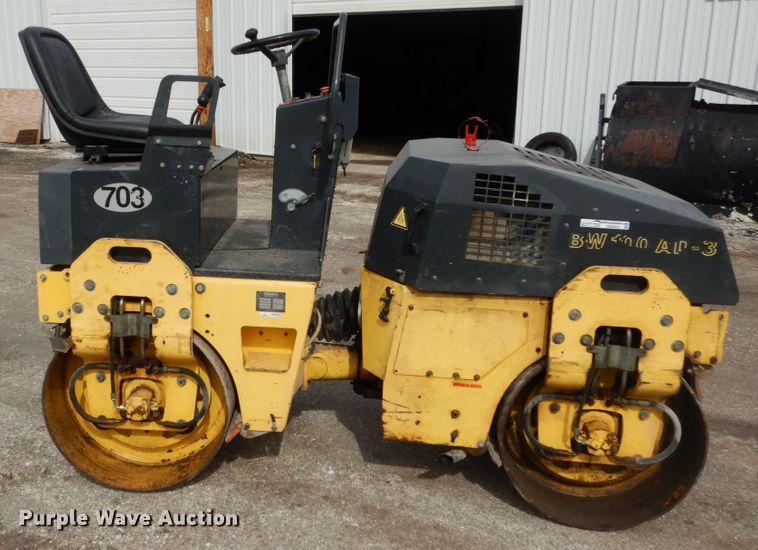 image for item GB9835 2004 Bomag BW100AD-3 double drum roller