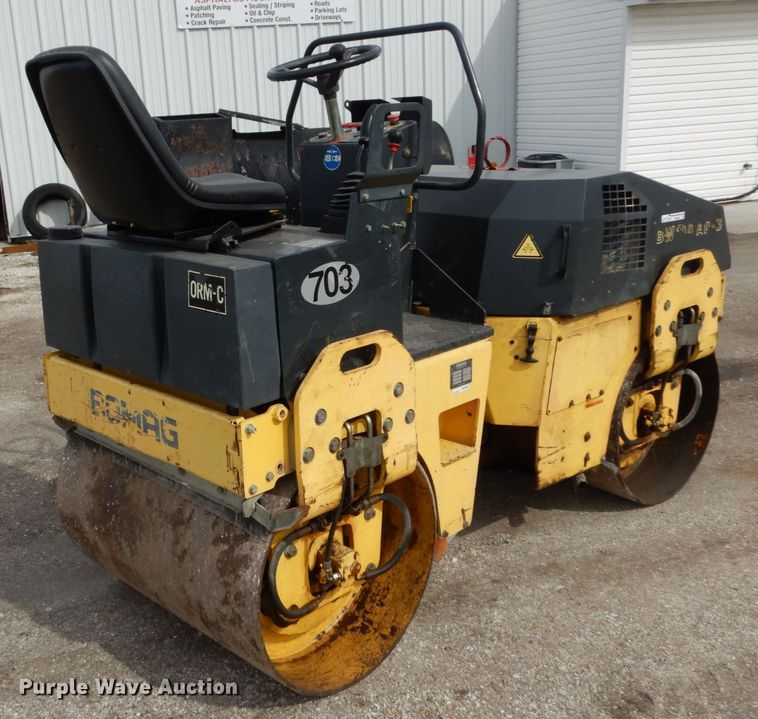 image for item GB9835 2004 Bomag BW100AD-3 double drum roller