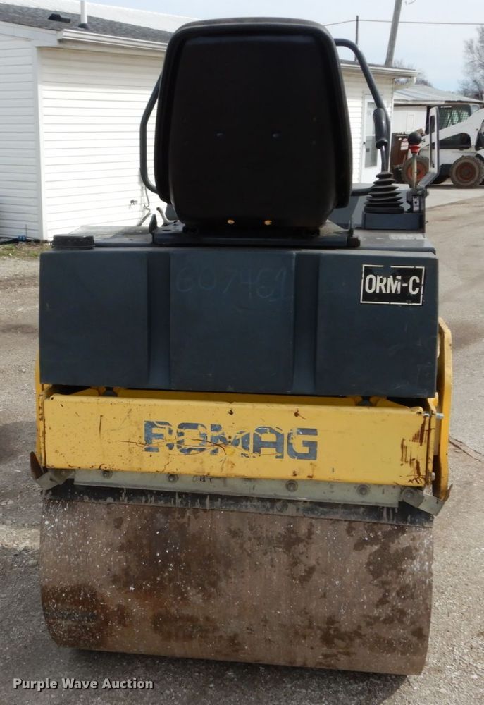 image for item GB9835 2004 Bomag BW100AD-3 double drum roller