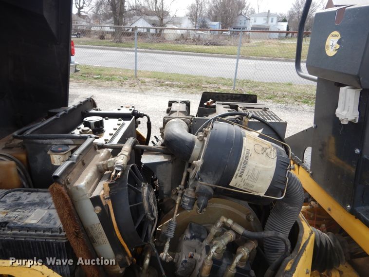 image for item GB9835 2004 Bomag BW100AD-3 double drum roller