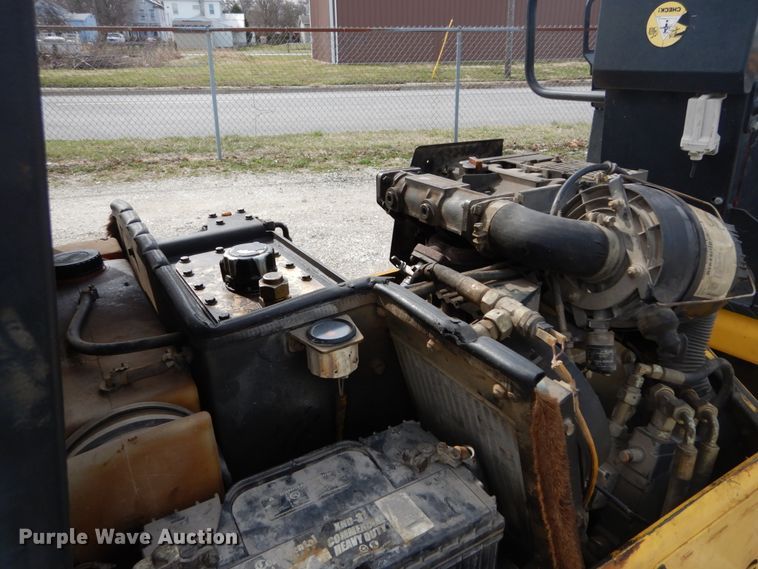 image for item GB9835 2004 Bomag BW100AD-3 double drum roller