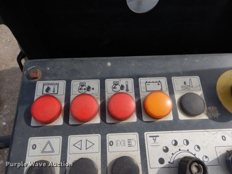 image for item GB9835 2004 Bomag BW100AD-3 double drum roller